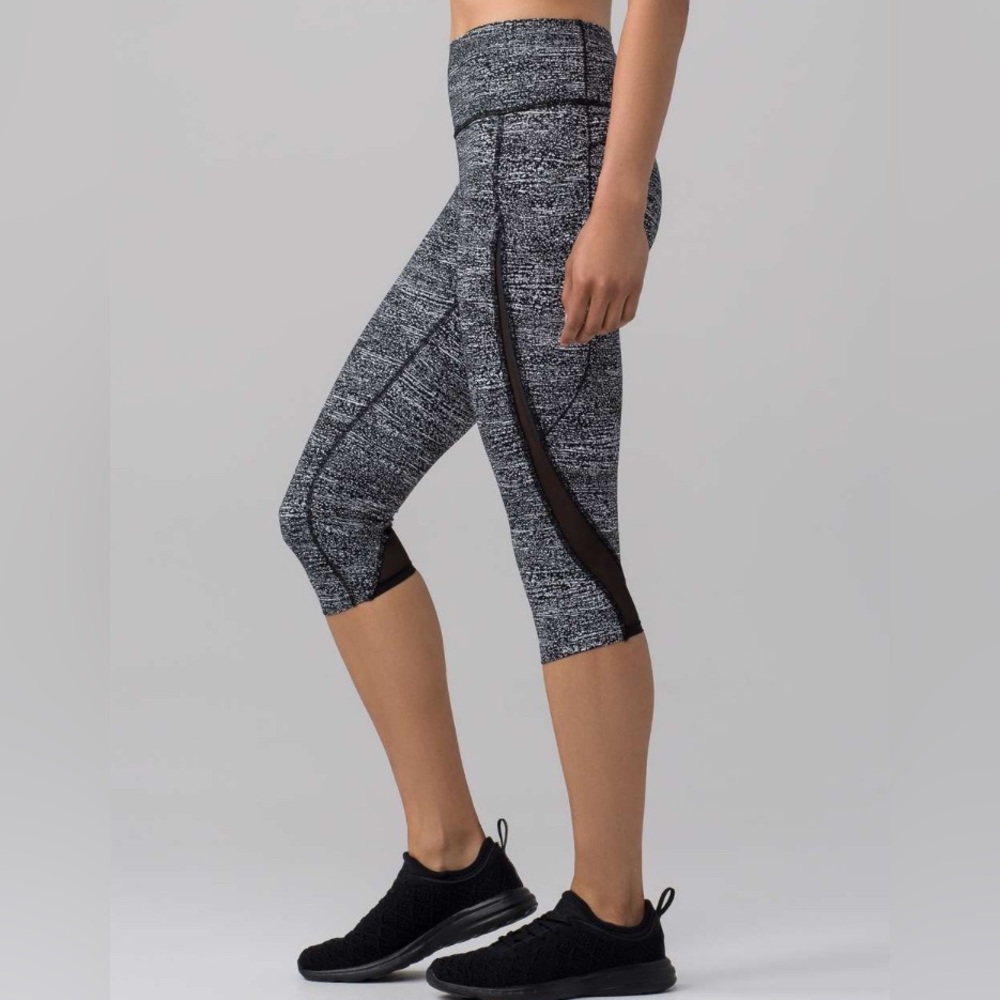 Lululemon Perfect Pace Crops